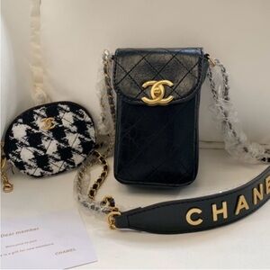 CHANEL BEAUTY Smartphone Shoulder
Pouch & Coin Case Rare Exclusive Gift NIB
